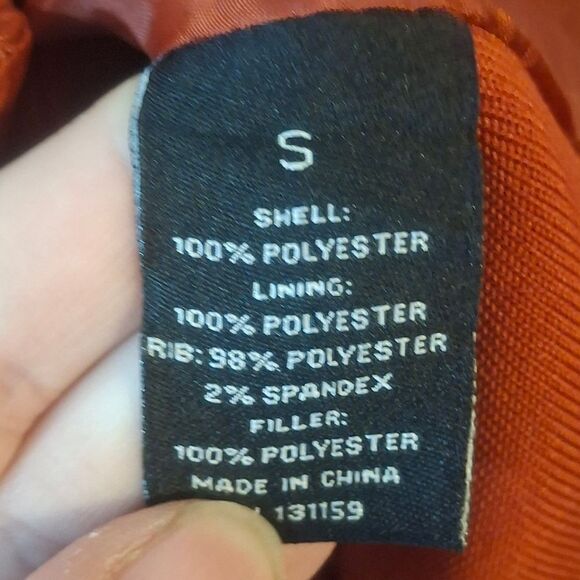 New Directions rust orange zip up quilted vest size small - Picture 3 of 6